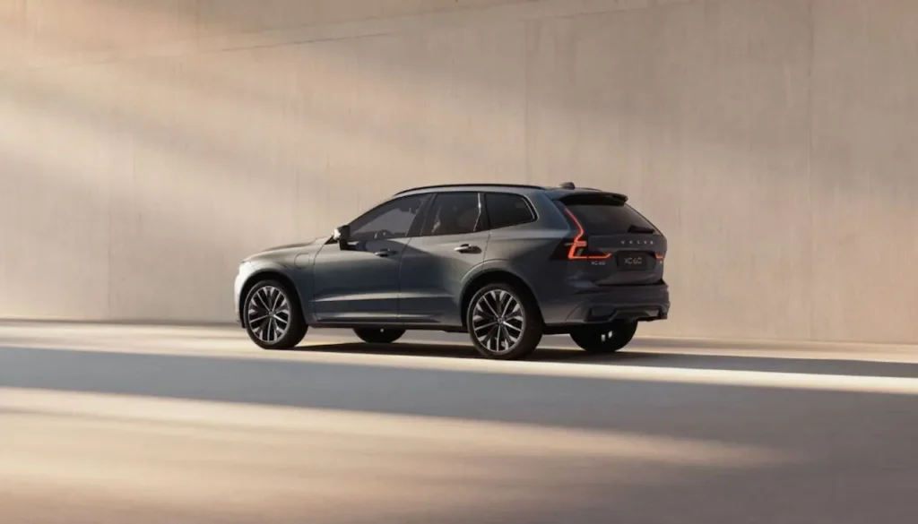 Volvo XC60 Facelift 2025 Coming to India on August 1: Key Details Inside 2 2025 Volvo XC60 Facelift